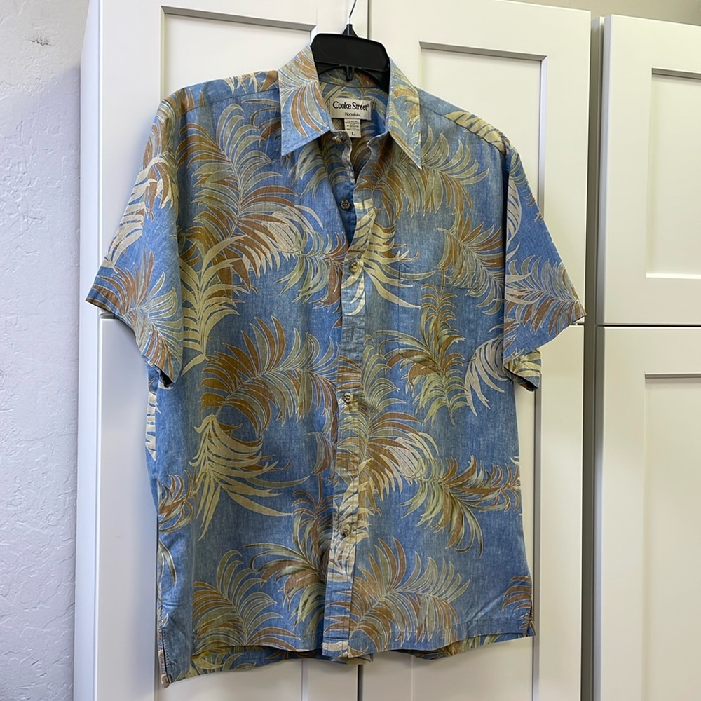 COOKE STREET ALOHA SHIRT SIZE L COLOR BLUE WITH FLORAL PRINT MADE IN HAWAII